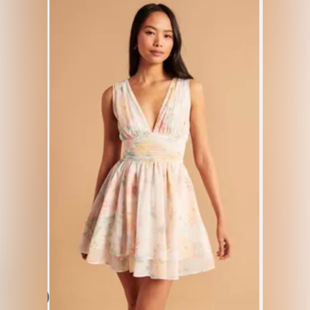 New Abercrombie & Fitch Flirty mini dress